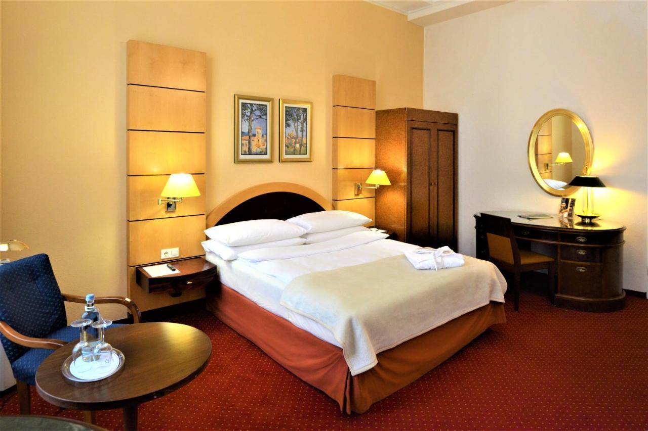 Hotel Am Kochbrunnen Wiesbaden Exterior foto